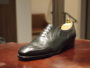 Santoni せこい レイジーマン、サイズエラスティックのプレーントゥ